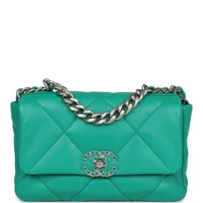 Chanel Medium 19 Flap Green Lambskin Mixed Metal Hardware