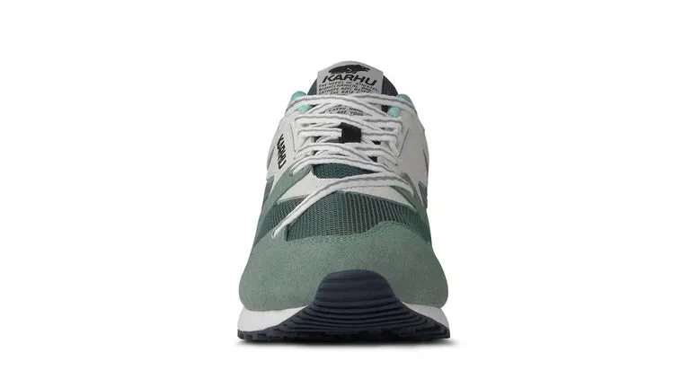 Karhu Synchron Classic Iceberg Green / Lily White